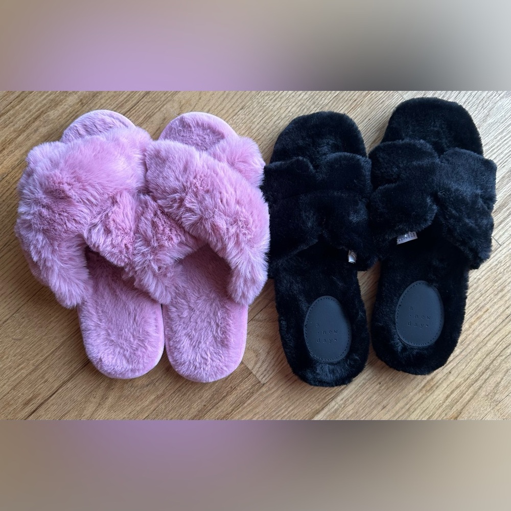 Fuzzy Pink and Black Slippers Sandals Bundle (8)